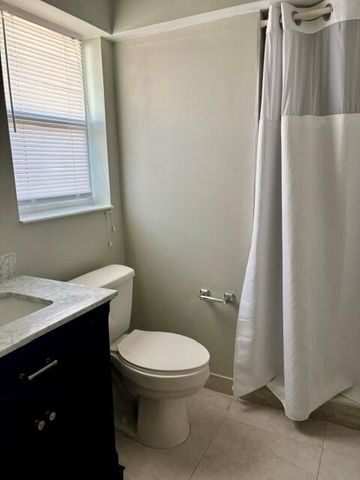 1911 NE 27th Court 1-3, Lighthouse Point, FL 33064