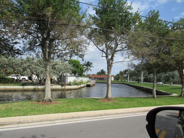 1911 NE 27th Court 1-3, Lighthouse Point, FL 33064