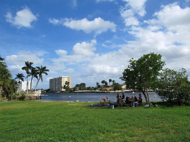 1911 NE 27th Court 1-3, Lighthouse Point, FL 33064