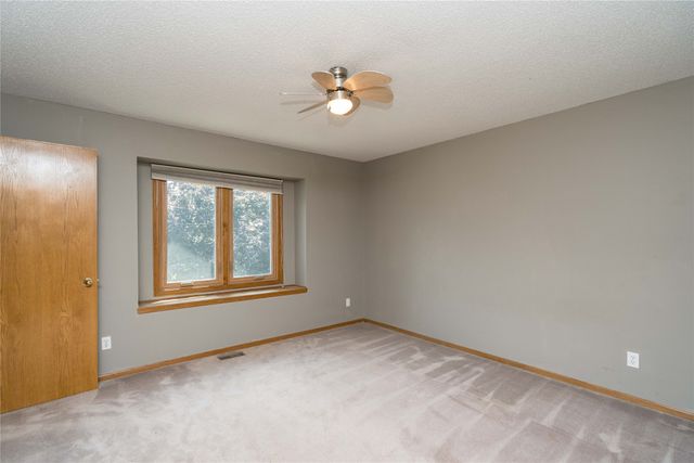 5213 Wakonda Drive, Norwalk, IA 50211