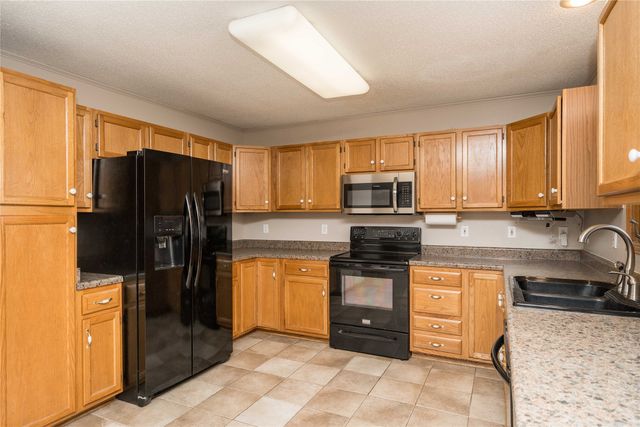5213 Wakonda Drive, Norwalk, IA 50211