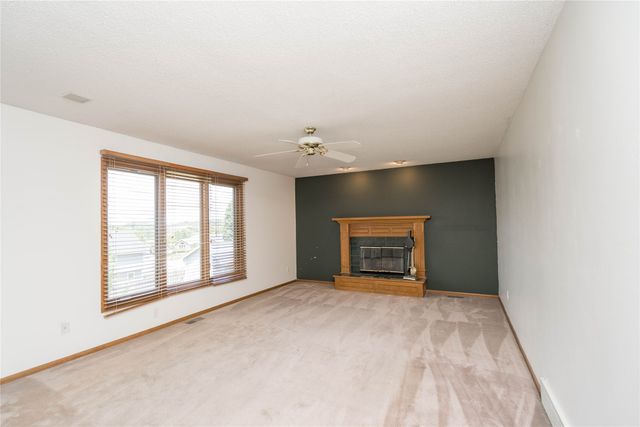 5213 Wakonda Drive, Norwalk, IA 50211