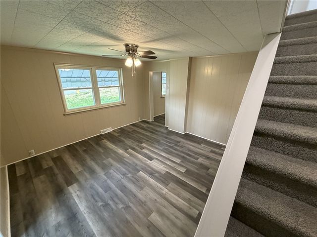 1156 Eisenhower Dr, West Deer, PA 15076