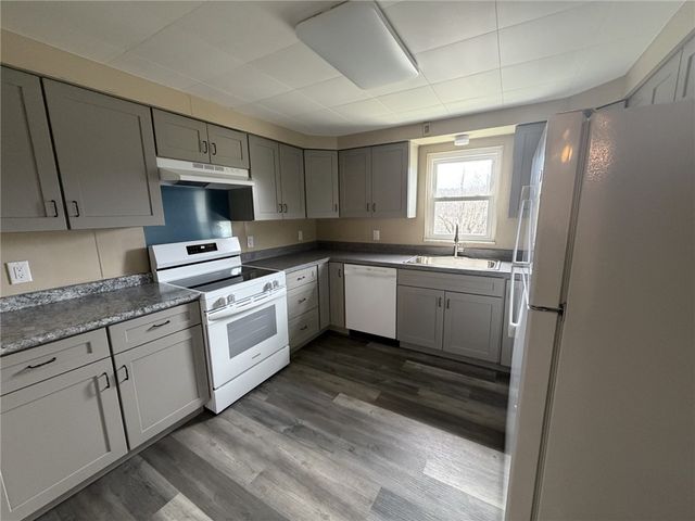 1156 Eisenhower Dr, West Deer, PA 15076