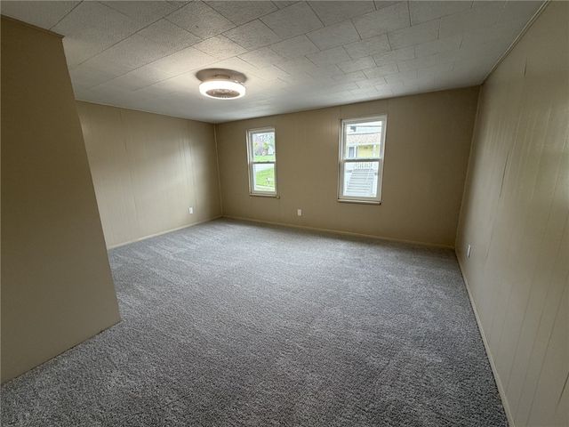 1156 Eisenhower Dr, West Deer, PA 15076