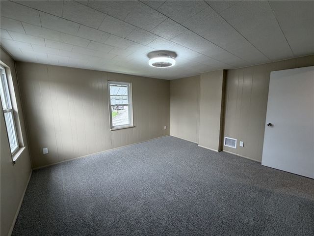 1156 Eisenhower Dr, West Deer, PA 15076