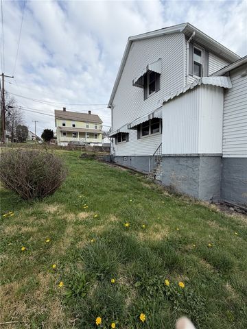 1156 Eisenhower Dr, West Deer, PA 15076