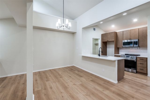 17490 Meandering Way 2202, Dallas, TX 75252