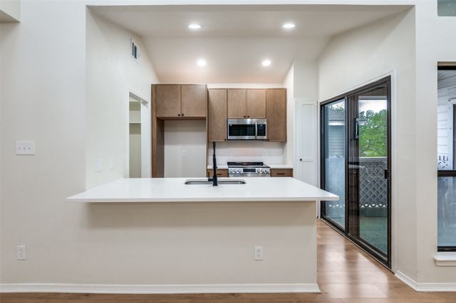 17490 Meandering Way 2202, Dallas, TX 75252