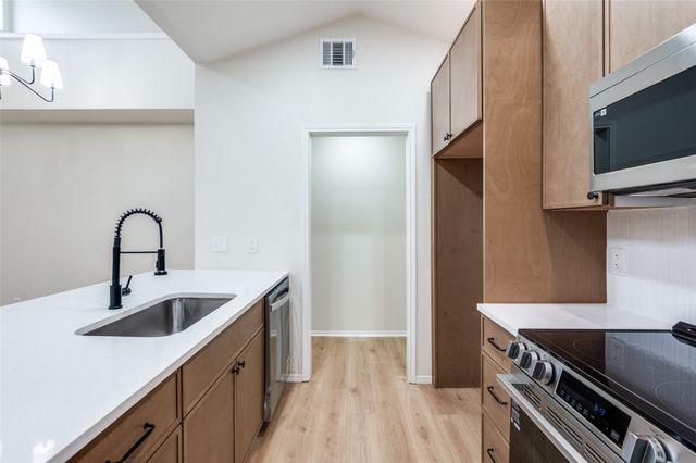 17490 Meandering Way 2202, Dallas, TX 75252