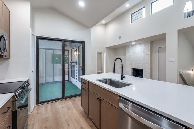 17490 Meandering Way 2202, Dallas, TX 75252