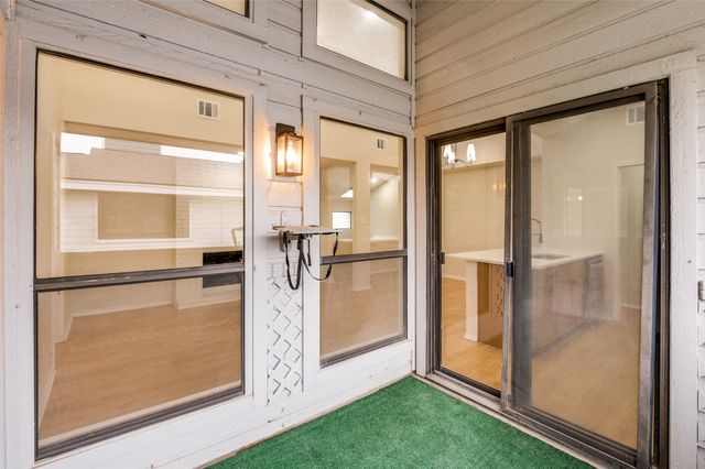 17490 Meandering Way 2202, Dallas, TX 75252