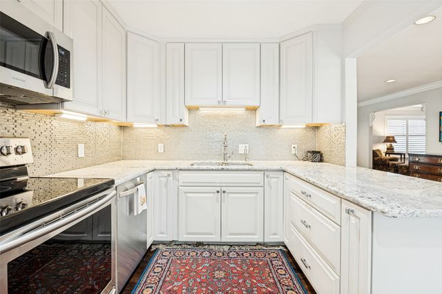 6345 Bandera Avenue C, Dallas, TX 75225