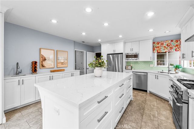 3977 Rose, Long Beach, CA 90807