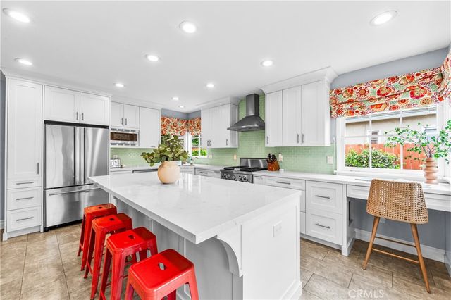 3977 Rose, Long Beach, CA 90807