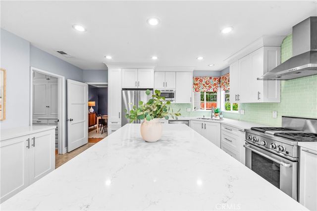3977 Rose, Long Beach, CA 90807