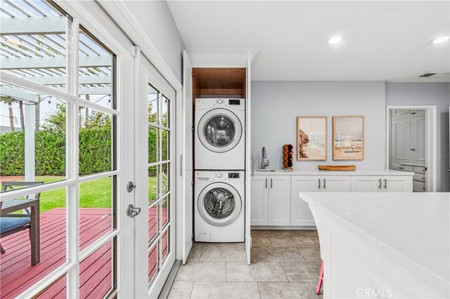 3977 Rose, Long Beach, CA 90807