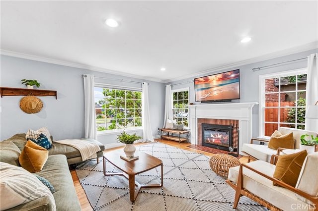 3977 Rose, Long Beach, CA 90807