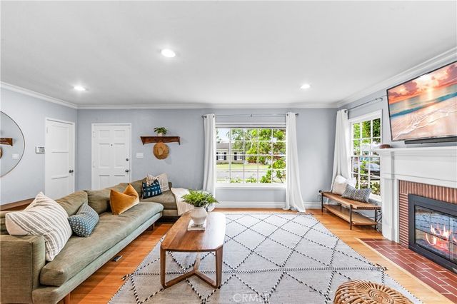 3977 Rose, Long Beach, CA 90807