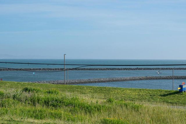 355 Avenue Alhambra, El Granada, CA 94018