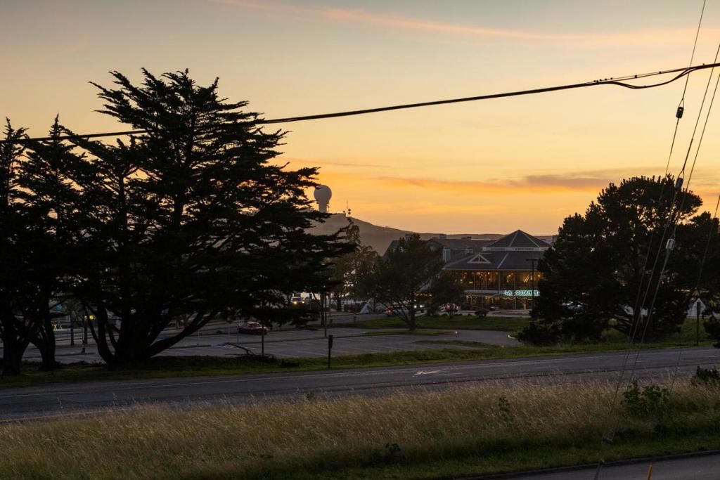 Image 11 of property listing at 355 Avenue Alhambra, El Granada, CA 94018