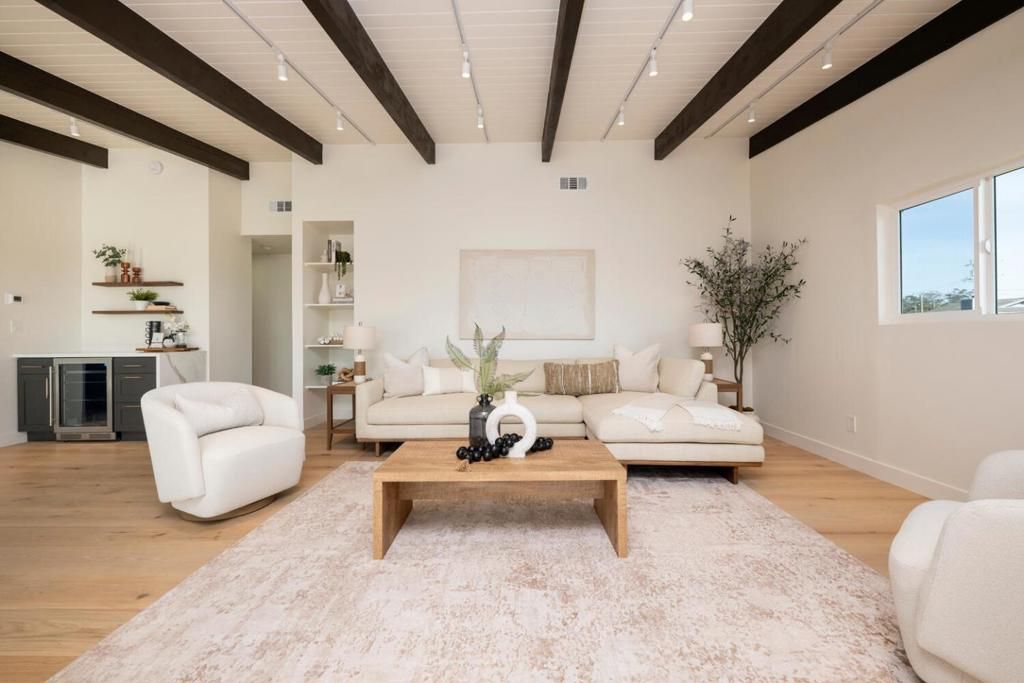 Image 19 of property listing at 355 Avenue Alhambra, El Granada, CA 94018