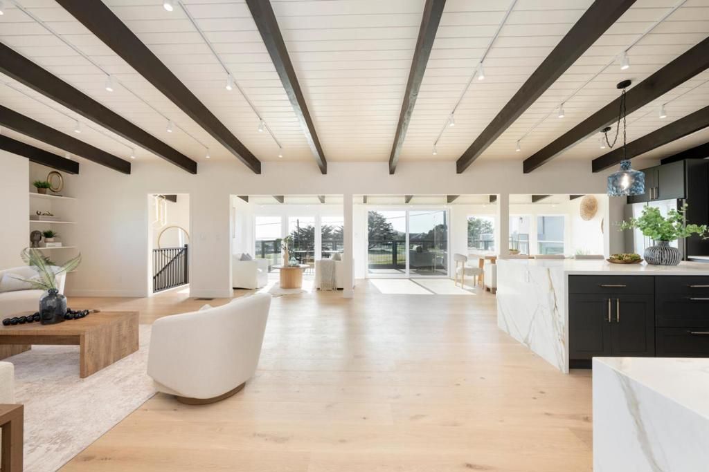 Image 23 of property listing at 355 Avenue Alhambra, El Granada, CA 94018