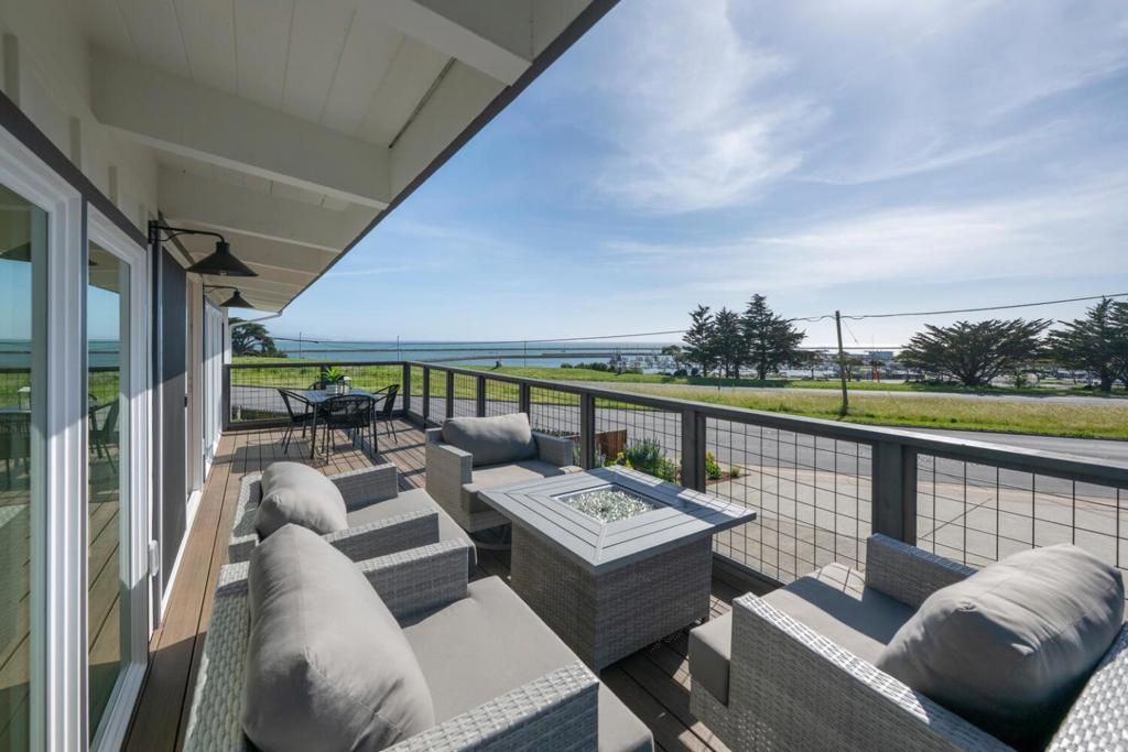 Image 32 of property listing at 355 Avenue Alhambra, El Granada, CA 94018