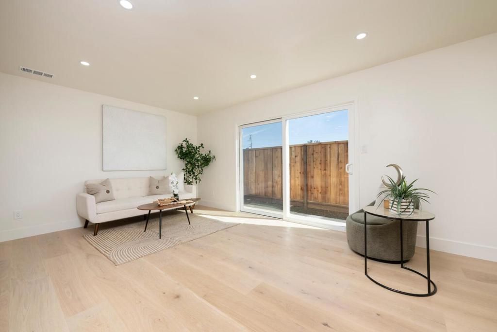 Image 42 of property listing at 355 Avenue Alhambra, El Granada, CA 94018