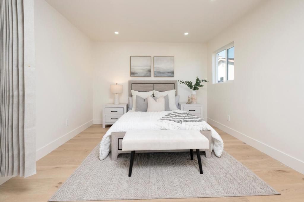 Image 43 of property listing at 355 Avenue Alhambra, El Granada, CA 94018