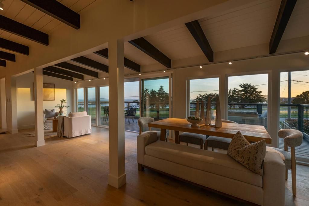 Image 9 of property listing at 355 Avenue Alhambra, El Granada, CA 94018