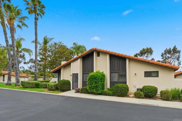 2168 Valleydale Lane, Encinitas, CA 92024