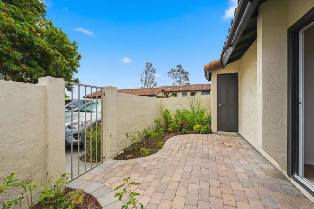 2168 Valleydale Lane, Encinitas, CA 92024