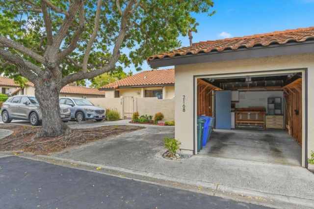 2168 Valleydale Lane, Encinitas, CA 92024