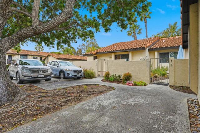 2168 Valleydale Lane, Encinitas, CA 92024