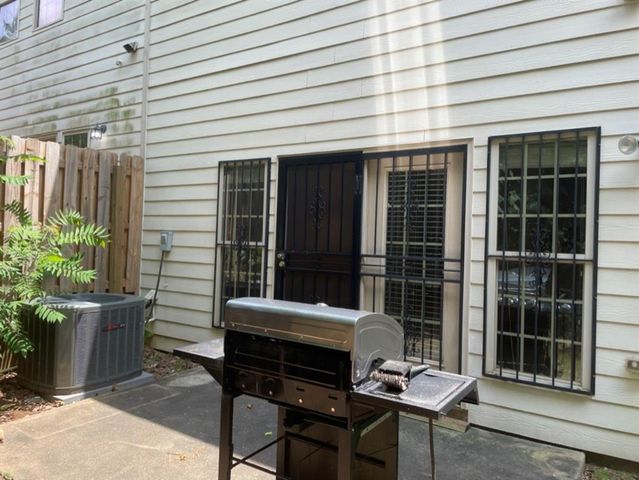 4283 High Park Lane 10, Atlanta, GA 30344