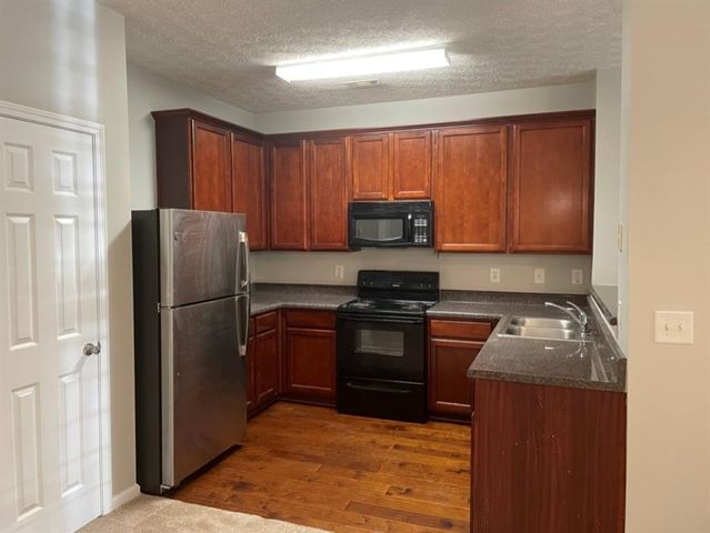 4283 High Park Lane 10, Atlanta, GA 30344
