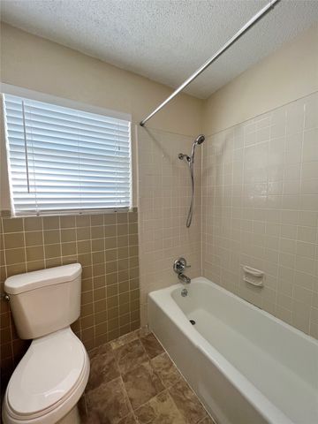 100 Comanche Court, Waxahachie, TX 75165