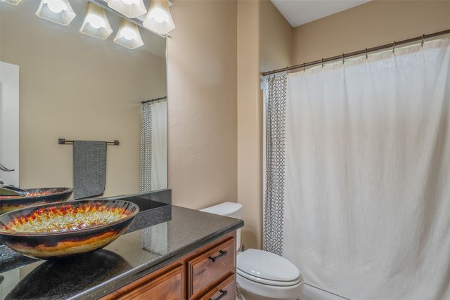 404 Corrigan Trails Boulevard, Lindale, TX 75771