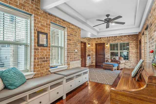 404 Corrigan Trails Boulevard, Lindale, TX 75771
