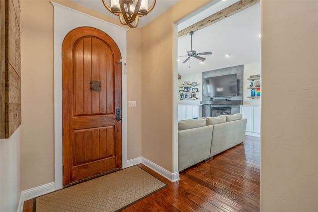 404 Corrigan Trails Boulevard, Lindale, TX 75771
