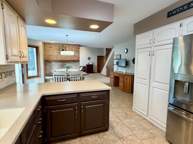 2547 Moerland Drive NW, Grand Rapids, MI 49504