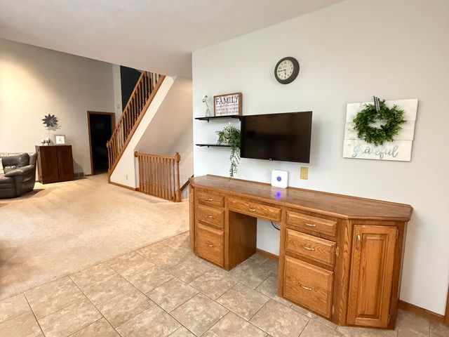 2547 Moerland Drive NW, Grand Rapids, MI 49504