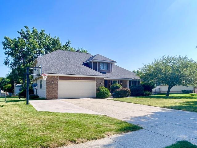 2547 Moerland Drive NW, Grand Rapids, MI 49504
