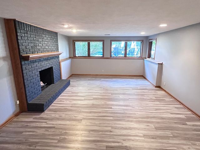 2547 Moerland Drive NW, Grand Rapids, MI 49504