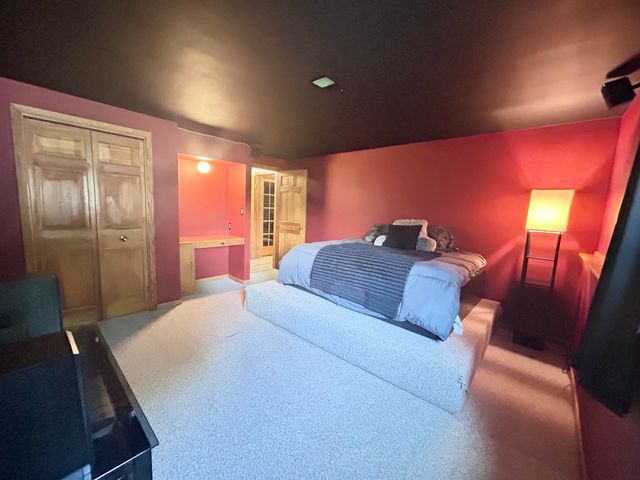 2547 Moerland Drive NW, Grand Rapids, MI 49504