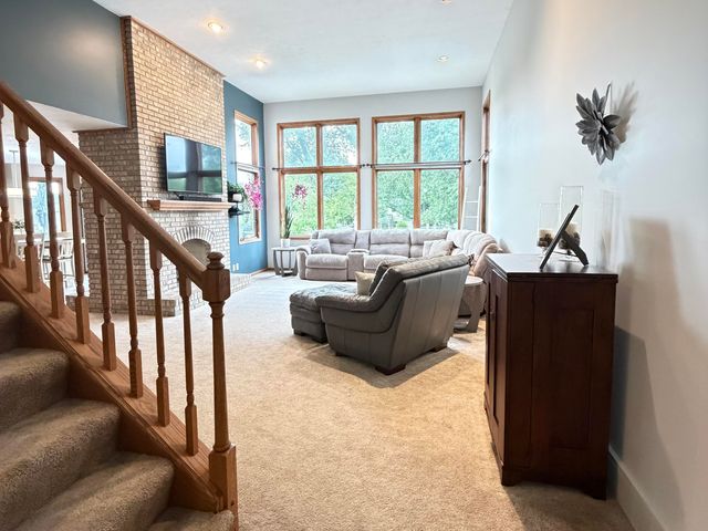 2547 Moerland Drive NW, Grand Rapids, MI 49504