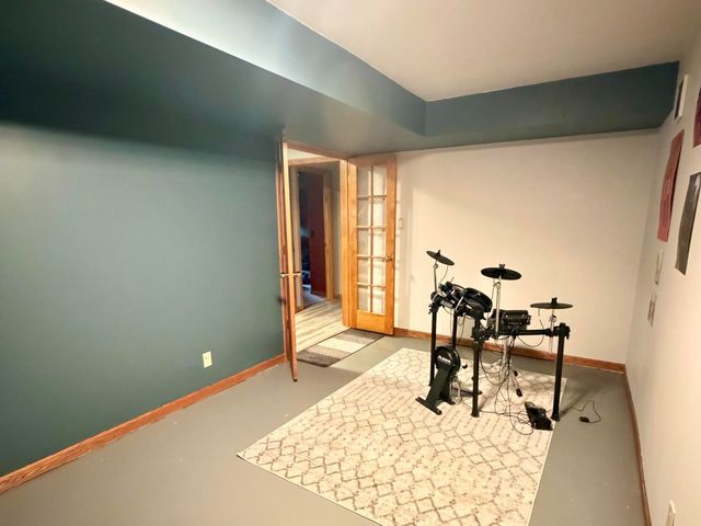 2547 Moerland Drive NW, Grand Rapids, MI 49504