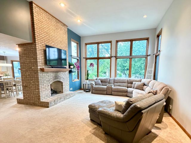 2547 Moerland Drive NW, Grand Rapids, MI 49504