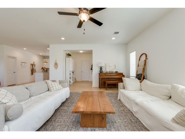 8801 Looksee LN, Austin, TX 78744